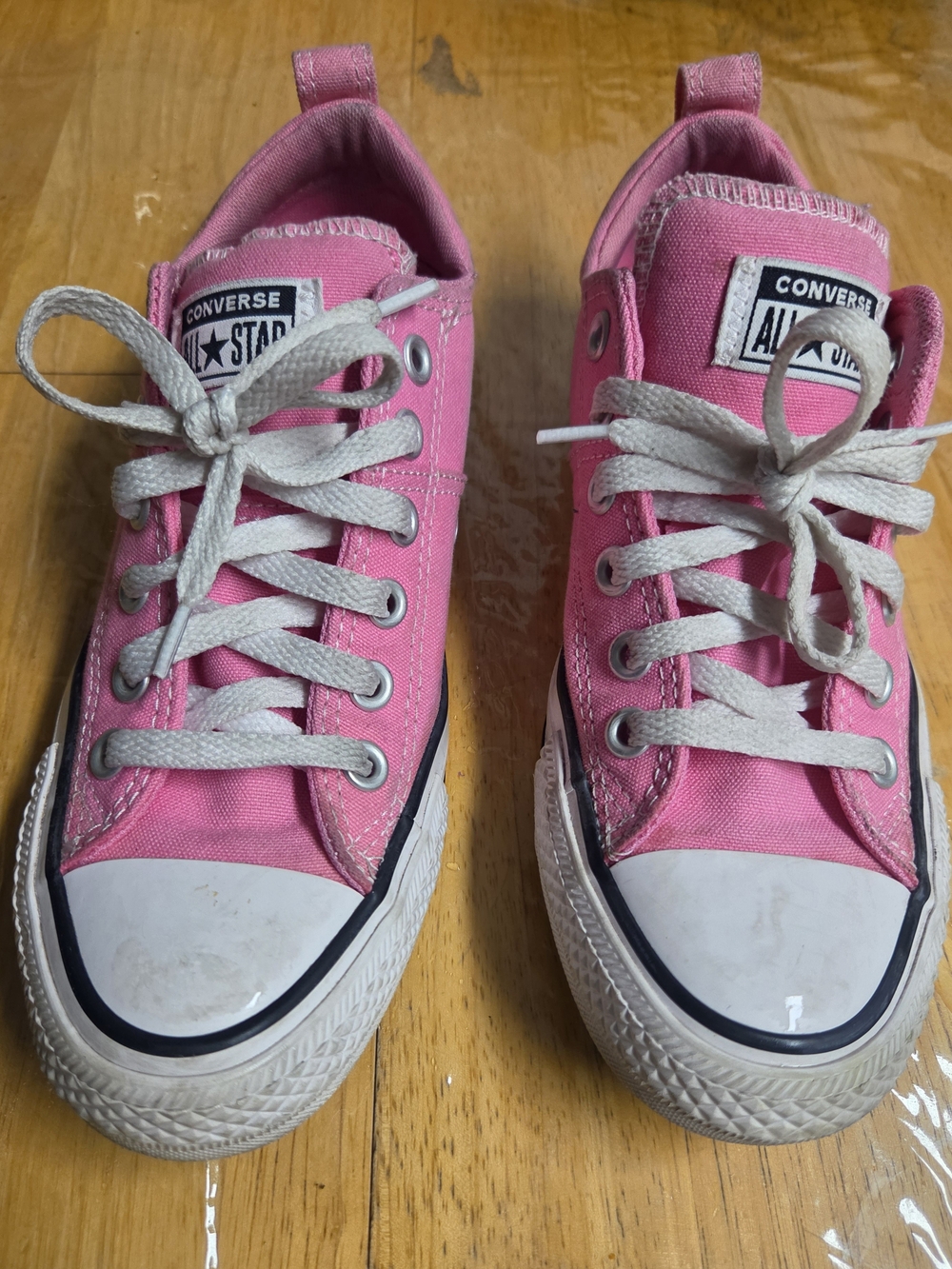 Converse Pink Low Top Canvas Sneakers, Size 7